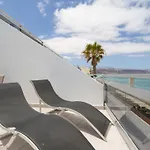 Beachfront In Palmas With Terrace Сasa de vacaciones