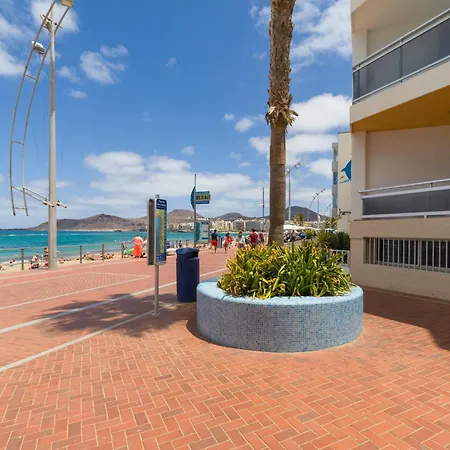 Beachfront In Palmas With Terrace Tatil Evi
